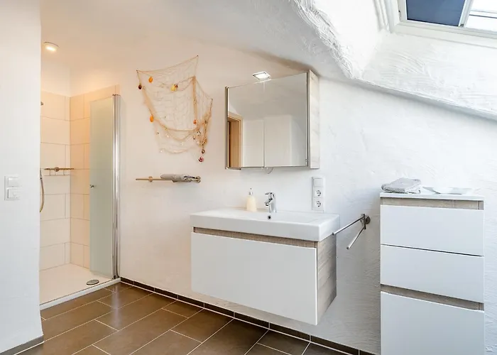 Apartamento Flut Mit Loggia Und Schoenem Ausblick Am Badesee Tannenhausen Aurich